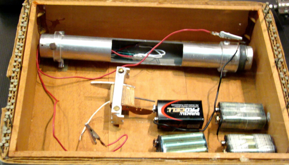 En FBI-reproduksjon av en av Ted Kaczynskis bomber som er utstilt ved Newseum, Washington, D.C.