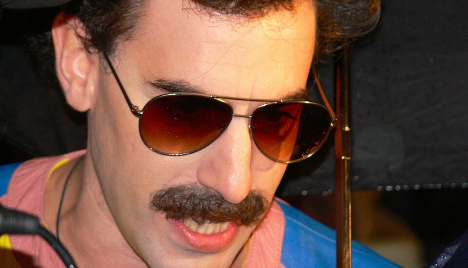 Sacha Baron Cohen, her som sitt alter ego Borat, gikk torsdag til frontalangrep på Facebook.