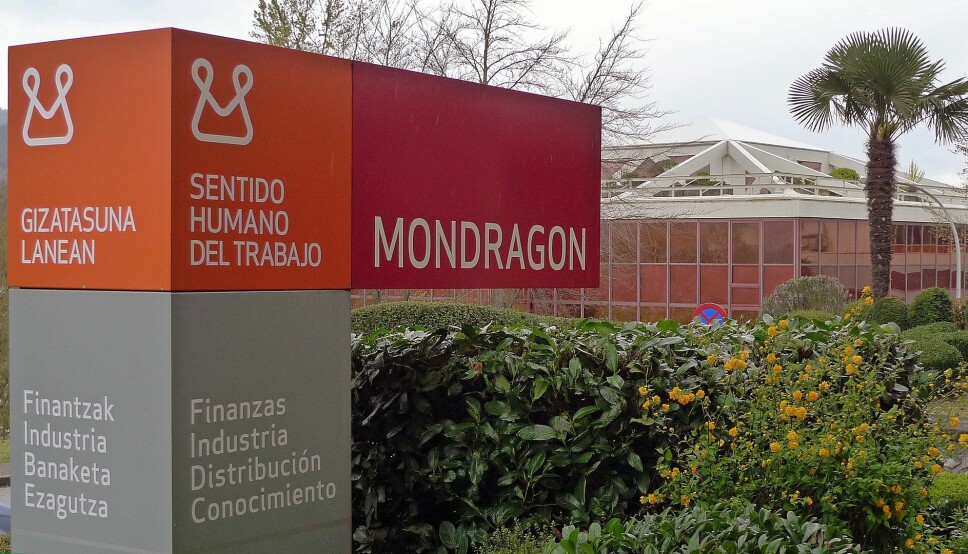 Over 80 000 mennesker jobber i Corporación Mondragón, en av Spanias største bedrifter. Det er et slags konsern hvor arbeiderkooperativer kan tilslutte seg, skriver innleggsforfatteren.