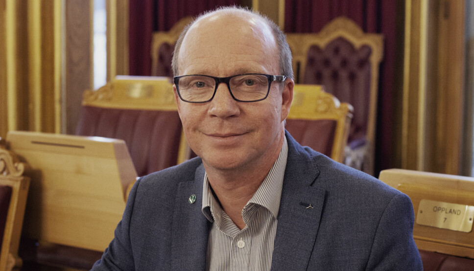 Stortingsrepresentant og Venstre-politiker Ketil Kjenset går hardt ut mot egen regjering.