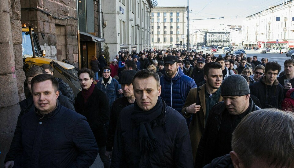 Antikorrupsjonsfondet ledes av Aleksej Navalnyj (foran i midten), og har gjennomført en serie meningsmålinger for å se hva russere tenker om krigen i Ukraina.