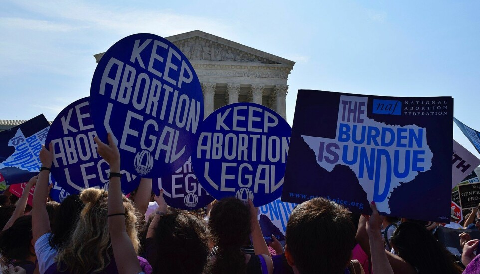 Det har lenge vært steile fronter i abortsaken. Her fra en demonstrasjon utenfor USAs høyesterett i 2016.