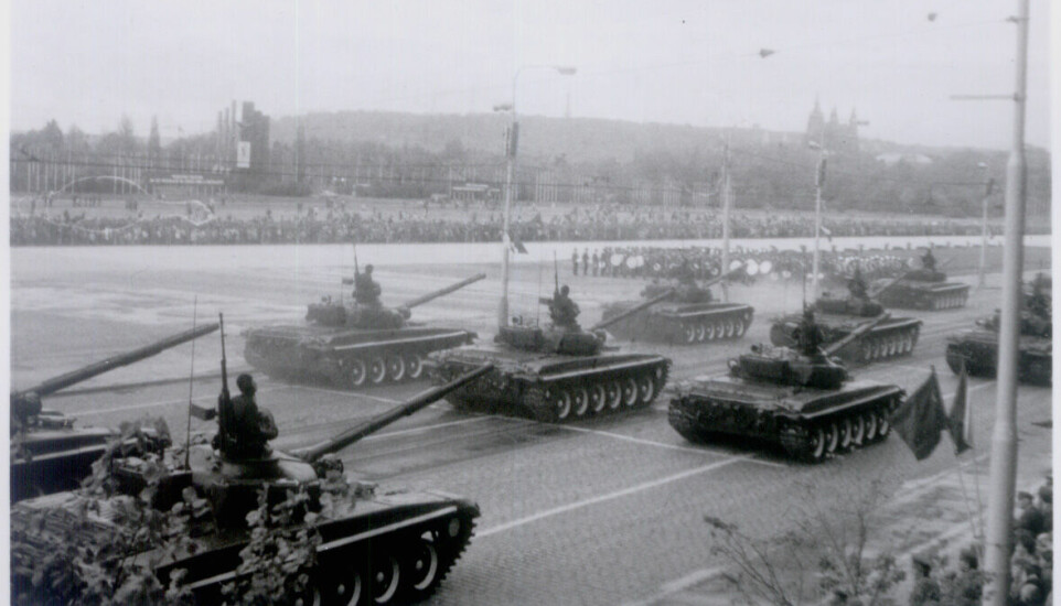 Den tsjekkoslovakiske militærparaden i Praha 9. mai 1985.