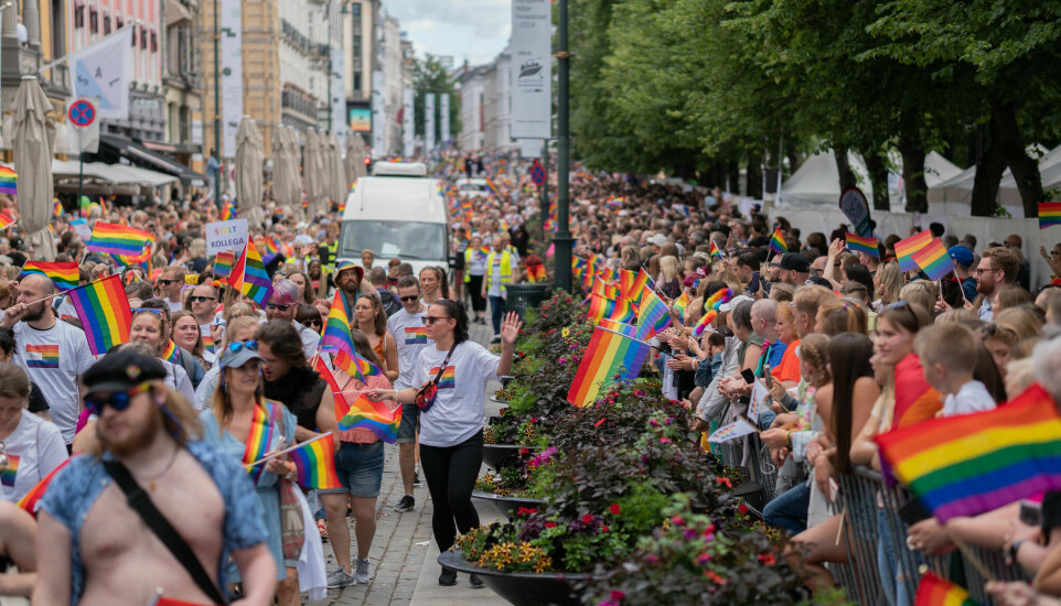 De færreste som deltar i Pride-paraden er nok enige med arrangør FRI om alt. Paraden i Oslo i 2019 hadde 50 000 deltagere og 275 000 tilskuere.