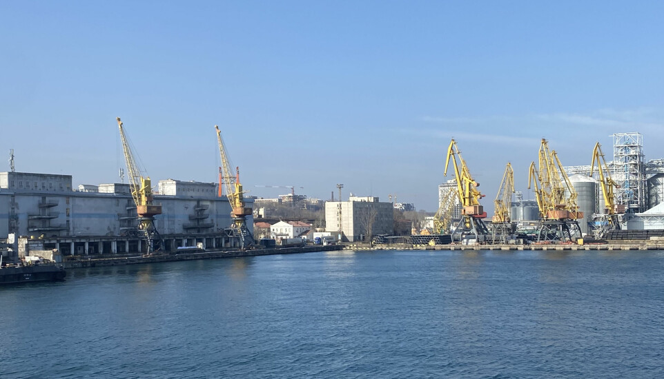 Havnen i Odesa (bildet) og området rundt står til sammen for 90 prosent av Ukrainas eksport. Odesa antas fortsatt å være et mål for den russiske invasjonen, siden det vil stenge Ukraina ute fra havet og fullføre den russiske landkorridoren til Transnistria i Moldova.