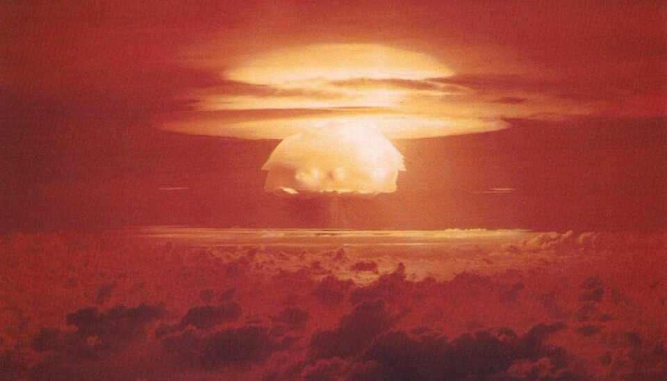 Prøvesprenging med atombomben Castle Bravo (15 Mt) på Bikiniatollen.