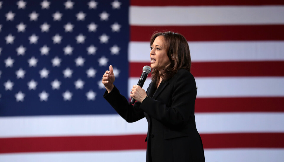 Kamala Harris er sårbar etter å ha leflet med woke i altfor mange år, skriver Eirik Løkke.