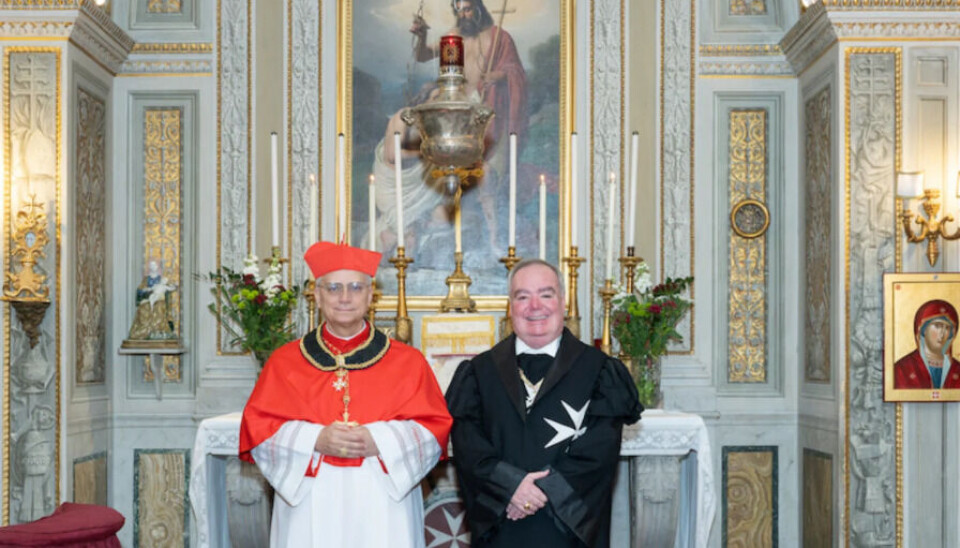 Pave Leo XIV med Malteserordenens stormester John Dunlap.